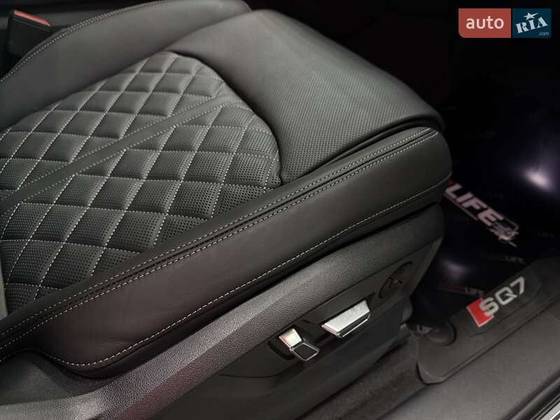 Внедорожник / Кроссовер Audi SQ7 2024 в Тернополе
