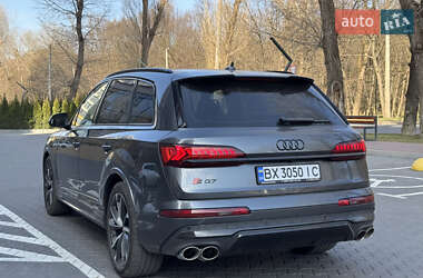 Внедорожник / Кроссовер Audi SQ7 2021 в 