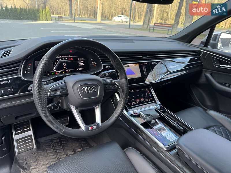 Внедорожник / Кроссовер Audi SQ7 2021 в Хмельницком