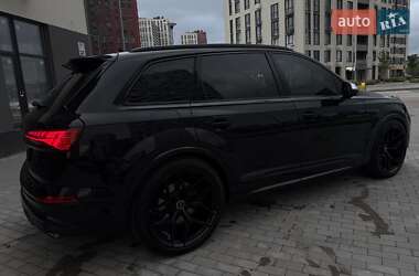 Внедорожник / Кроссовер Audi SQ7 2024 в 