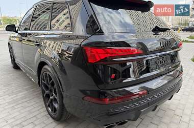Внедорожник / Кроссовер Audi SQ7 2024 в 