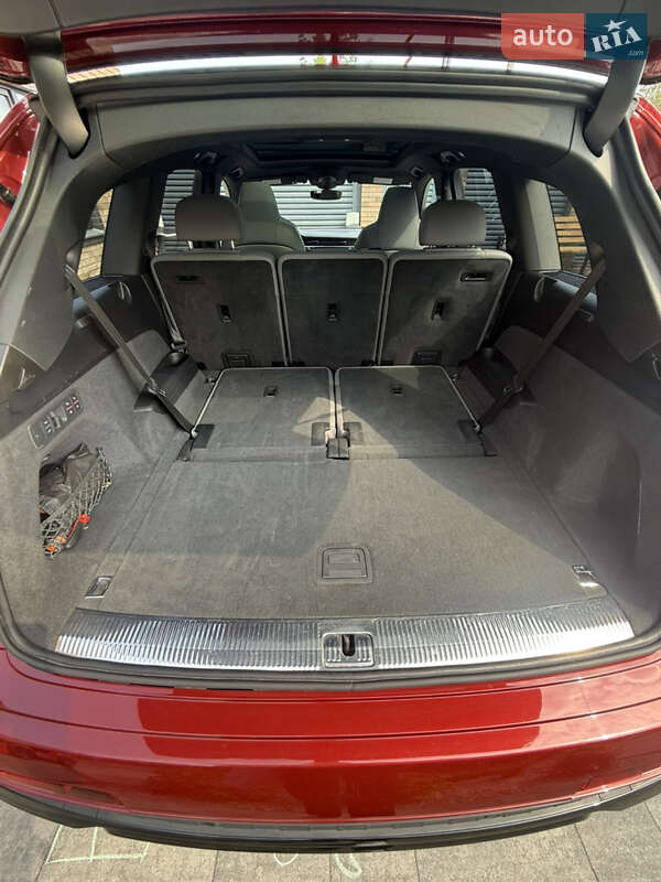 Внедорожник / Кроссовер Audi SQ7 2020 в Днепре