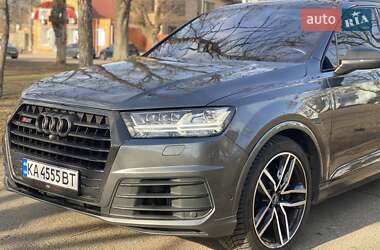 Внедорожник / Кроссовер Audi SQ7 2018 в 