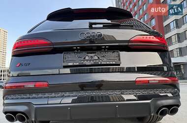 Внедорожник / Кроссовер Audi SQ7 2024 в 