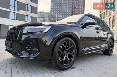 Внедорожник / Кроссовер Audi SQ7 2024 в 