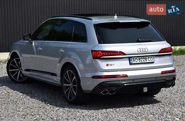 Внедорожник / Кроссовер Audi SQ7 2020 в 