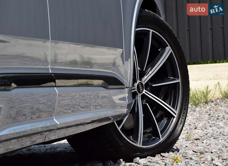 Внедорожник / Кроссовер Audi SQ7 2020 в Дрогобыче