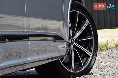 Внедорожник / Кроссовер Audi SQ7 2020 в 