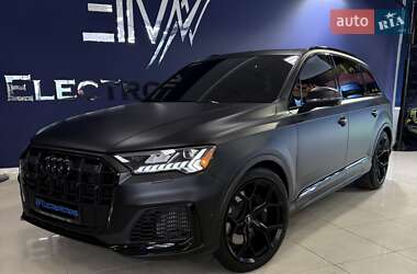 Позашляховик / Кросовер Audi SQ7 2020 в 