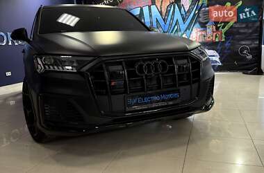 Позашляховик / Кросовер Audi SQ7 2020 в 