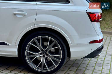 Внедорожник / Кроссовер Audi SQ7 2020 в 