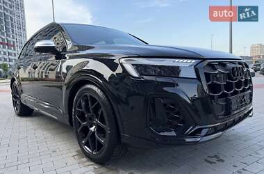 Внедорожник / Кроссовер Audi SQ7 2024 в 