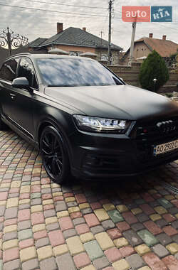 Внедорожник / Кроссовер Audi SQ7 2017 в 