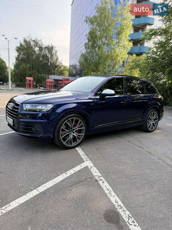 Позашляховик / Кросовер Audi SQ7 2018 в Дніпрі