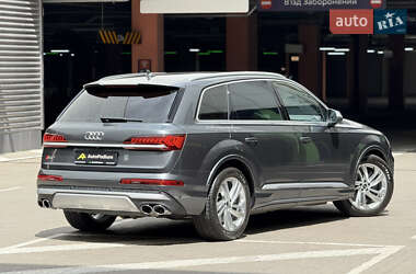 Внедорожник / Кроссовер Audi SQ7 2021 в 