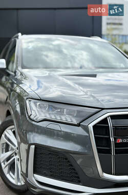 Внедорожник / Кроссовер Audi SQ7 2021 в 