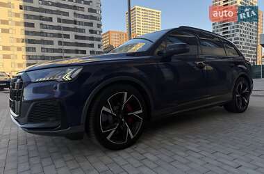Внедорожник / Кроссовер Audi SQ7 2022 в 