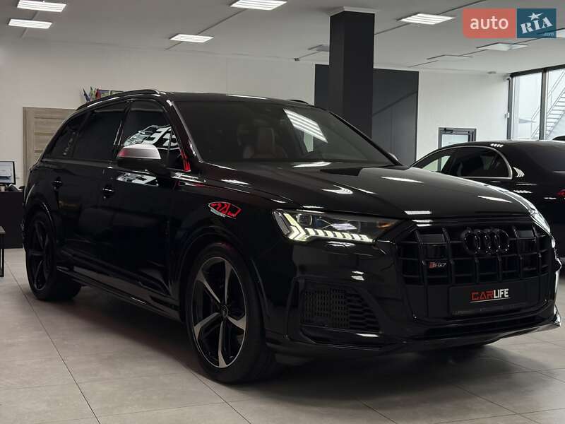 Внедорожник / Кроссовер Audi SQ7 2021 в Тернополе
