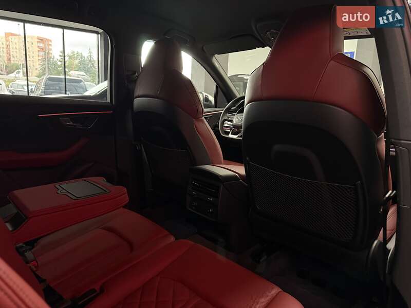 Внедорожник / Кроссовер Audi SQ7 2021 в Тернополе