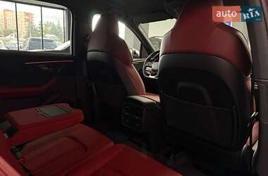 Внедорожник / Кроссовер Audi SQ7 2021 в 
