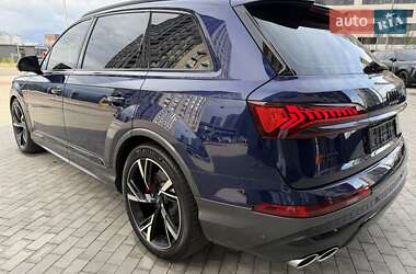 Внедорожник / Кроссовер Audi SQ7 2022 в 