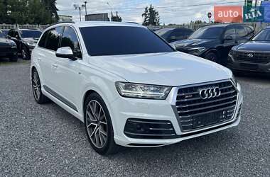 Внедорожник / Кроссовер Audi SQ7 2017 в 