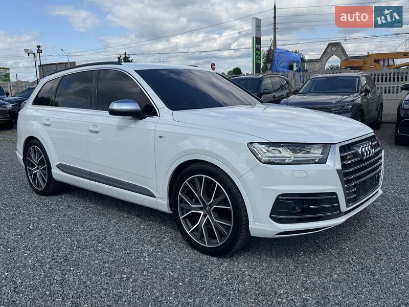 Внедорожник / Кроссовер Audi SQ7 2017 в Тернополе