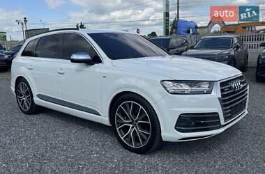 Внедорожник / Кроссовер Audi SQ7 2017 в 