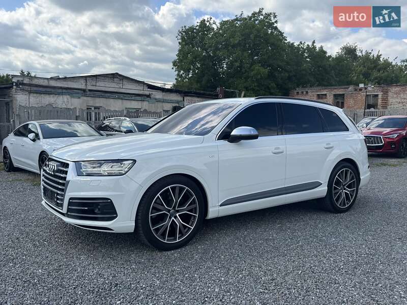 Внедорожник / Кроссовер Audi SQ7 2017 в Тернополе