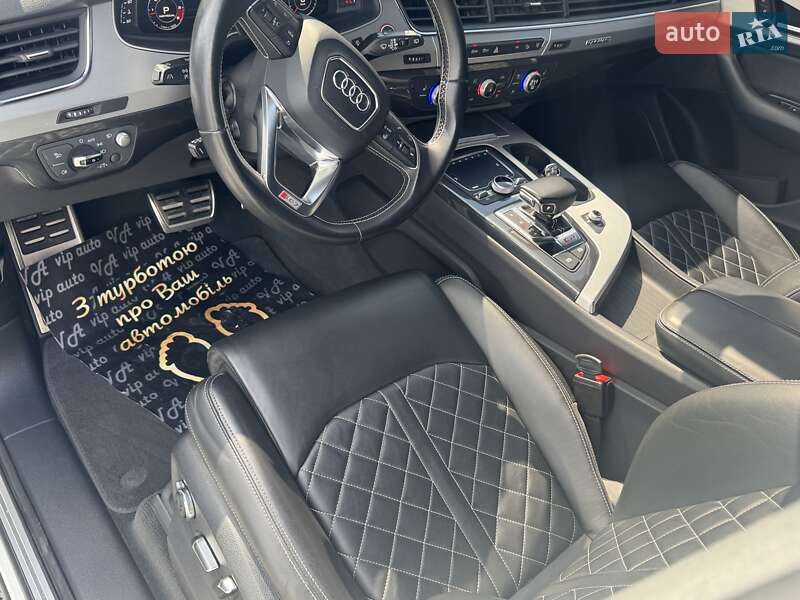 Внедорожник / Кроссовер Audi SQ7 2017 в Тернополе