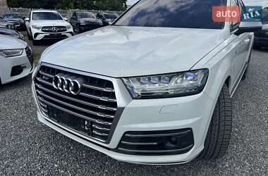 Внедорожник / Кроссовер Audi SQ7 2017 в 
