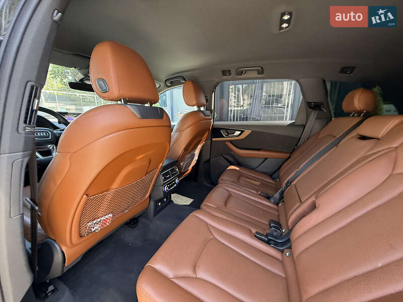 Внедорожник / Кроссовер Audi SQ7 2019 в Виннице