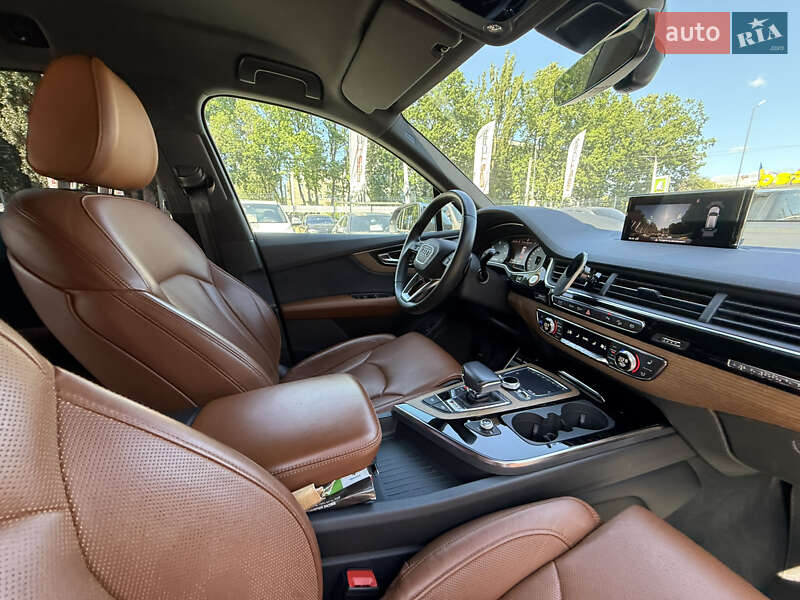 Внедорожник / Кроссовер Audi SQ7 2019 в Виннице