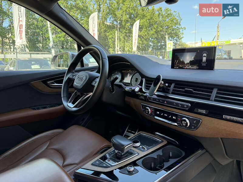 Внедорожник / Кроссовер Audi SQ7 2019 в Виннице