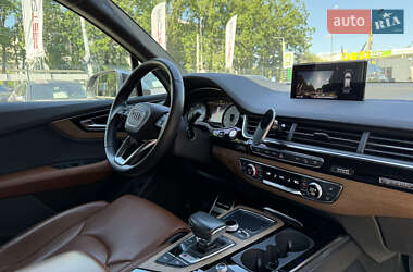 Позашляховик / Кросовер Audi SQ7 2019 в 