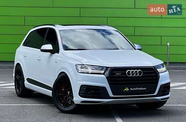 Внедорожник / Кроссовер Audi SQ7 2017 в 