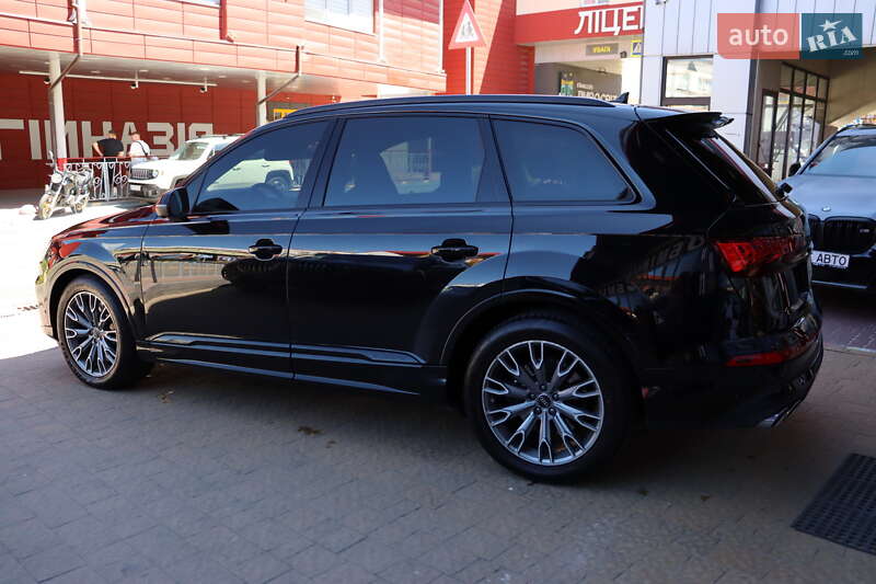 Внедорожник / Кроссовер Audi SQ7 2023 в Львове