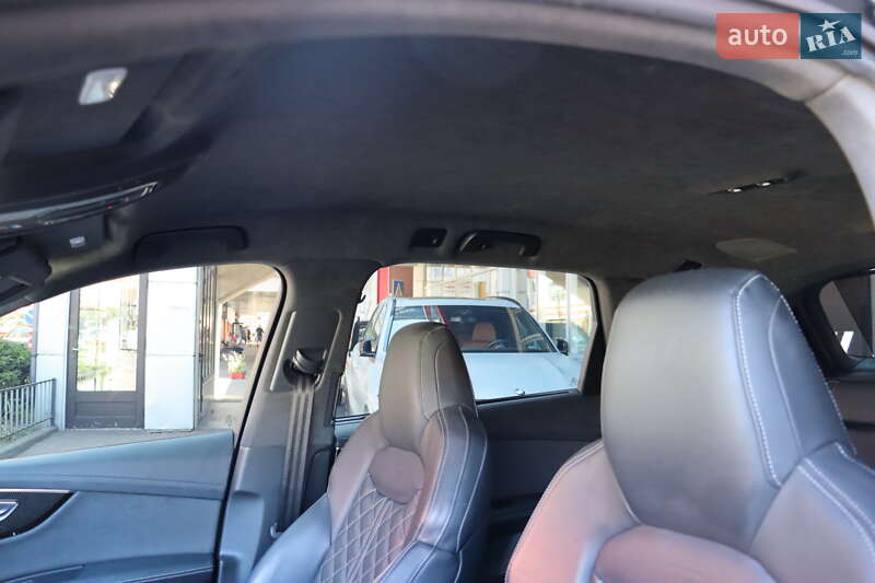 Внедорожник / Кроссовер Audi SQ7 2023 в Львове