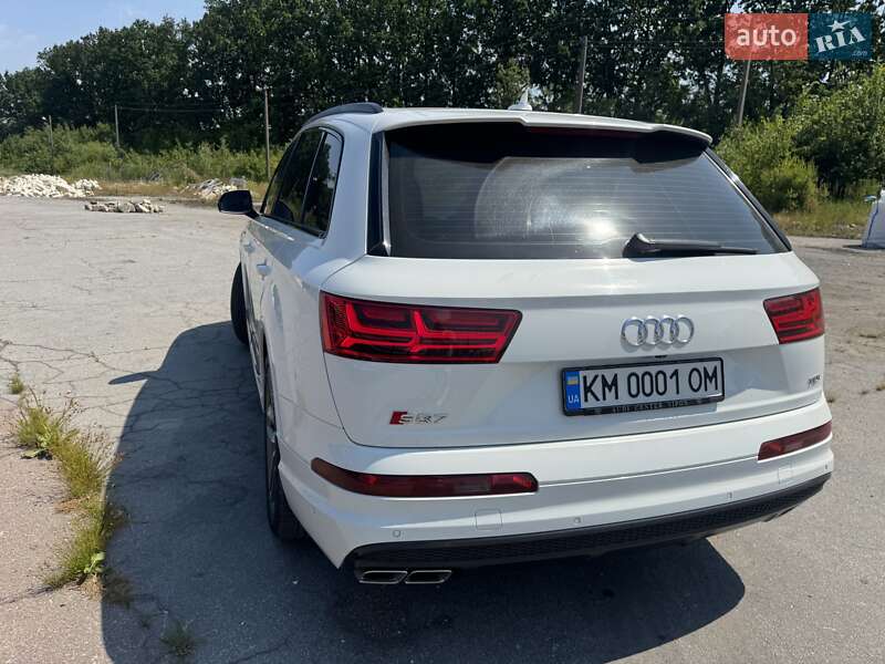 Внедорожник / Кроссовер Audi SQ7 2017 в Киеве
