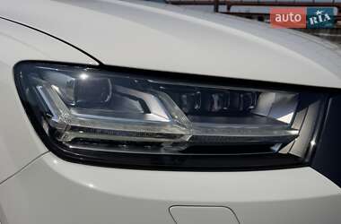 Внедорожник / Кроссовер Audi SQ7 2017 в 