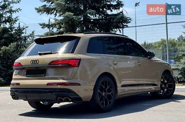 Внедорожник / Кроссовер Audi SQ7 2024 в 