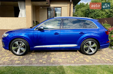 Внедорожник / Кроссовер Audi SQ7 2016 в 