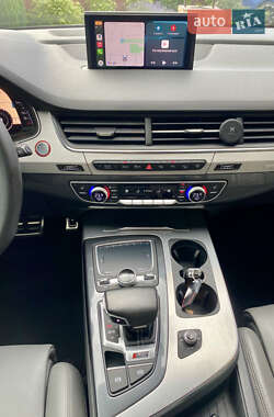 Внедорожник / Кроссовер Audi SQ7 2016 в 