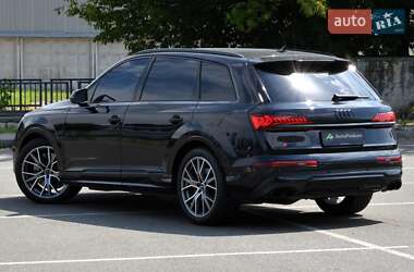 Внедорожник / Кроссовер Audi SQ7 2019 в 