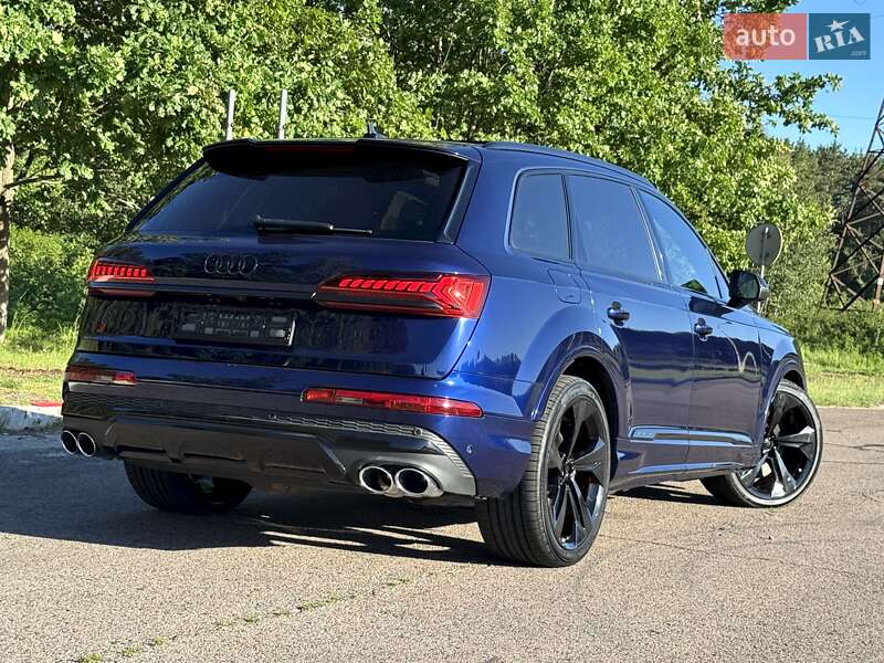 Внедорожник / Кроссовер Audi SQ7 2020 в Луцке