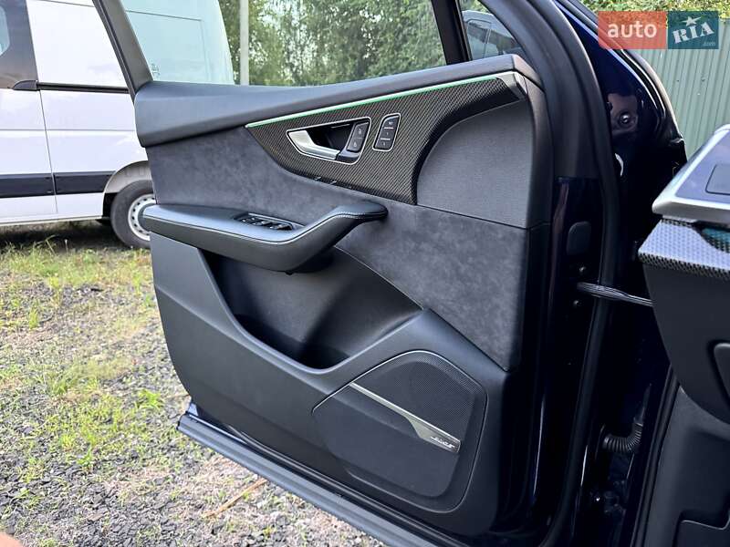Внедорожник / Кроссовер Audi SQ7 2020 в Луцке