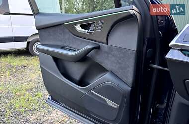 Позашляховик / Кросовер Audi SQ7 2020 в 