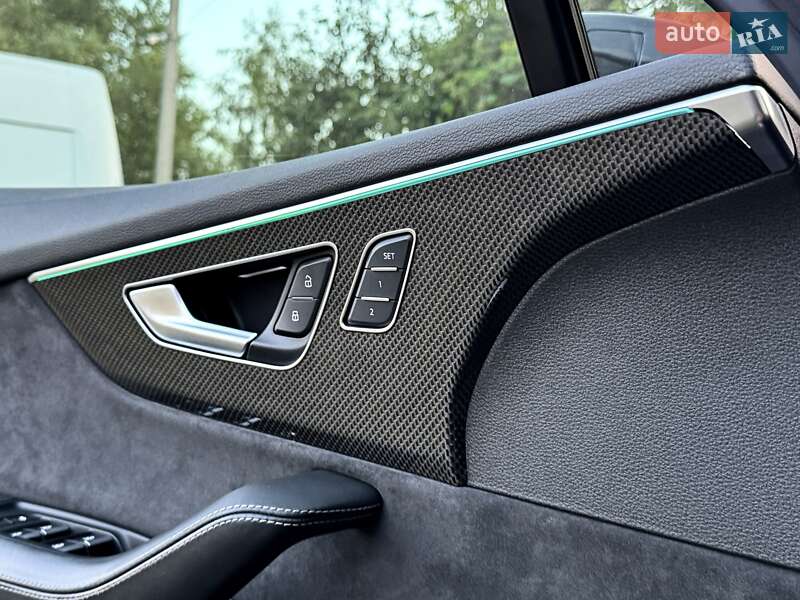 Внедорожник / Кроссовер Audi SQ7 2020 в Луцке