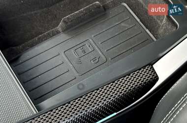 Позашляховик / Кросовер Audi SQ7 2020 в 