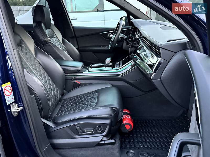 Внедорожник / Кроссовер Audi SQ7 2020 в Луцке